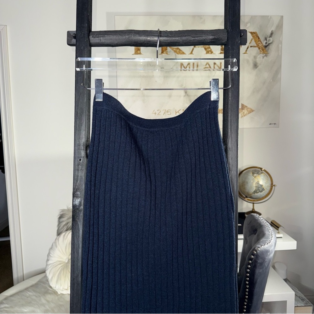 Club Monaco Navy Ribbed Knit Wool Midi Skirt Italian Yarn Womens Small New $150 - Picture 3 of 11